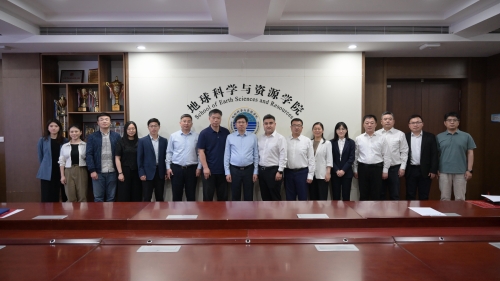 双方参会人员合影